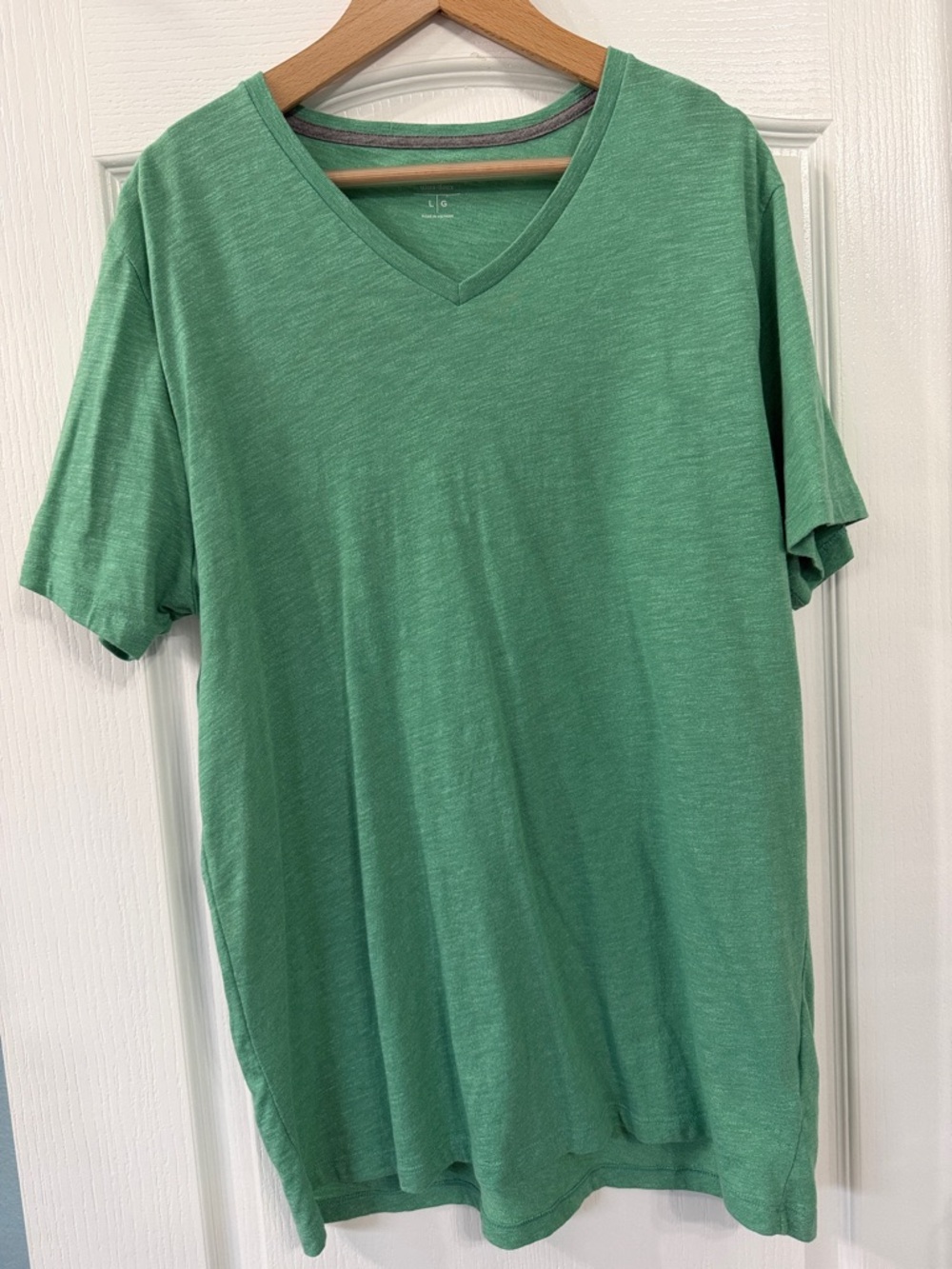 Old Navy Men's Heather Green V-Neck Short Sleeve Tee